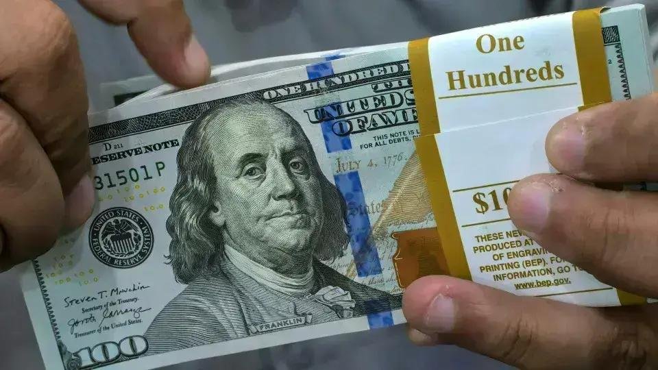 Dólar em leve alta: Acompanhe as negociações entre Brasil e EUA