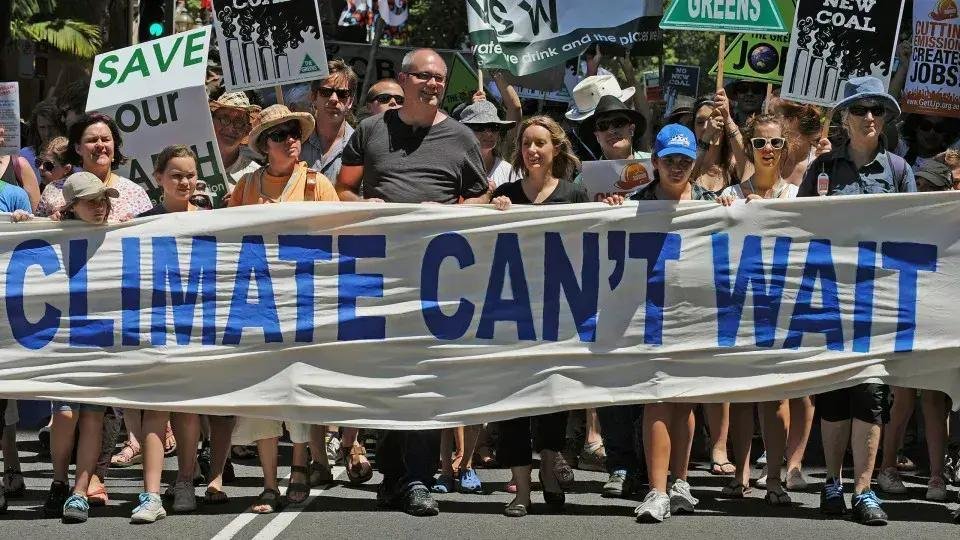 Aumento do Mar e Calor Extremo Ameaçam a Austrália