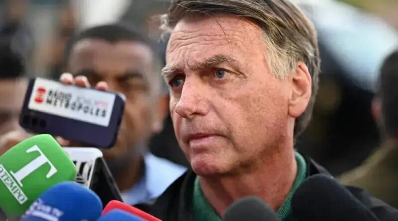 Bolsonaro é diagnosticado com câncer de pele e fará acompanhamento médico