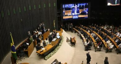 Congresso aprova aumento do fundo eleitoral para R$ 4,9 bilhões em 2026
