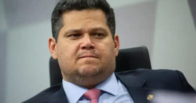 Davi Alcolumbre critica Eduardo Bolsonaro por instigar EUA contra o Brasil