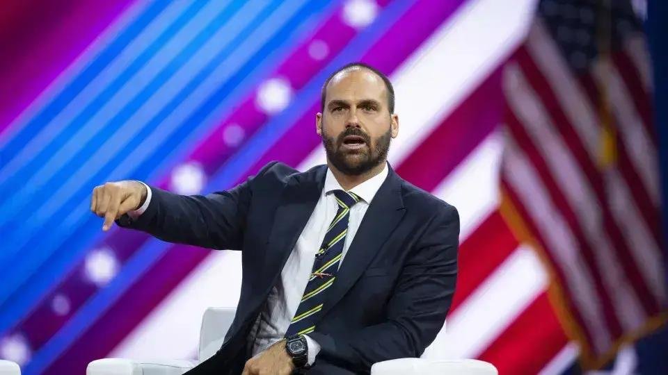 Eduardo Bolsonaro prepara bases ideológicas para desafiar eleições de 2026