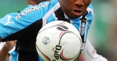 Ex-jogador Anderson é condenado à prisão por dívida de pensão alimentícia
