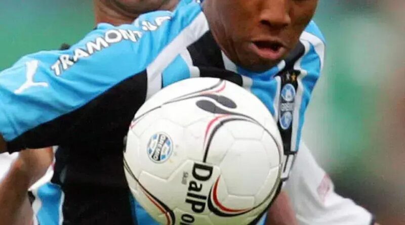 Ex-jogador Anderson é condenado à prisão por dívida de pensão alimentícia