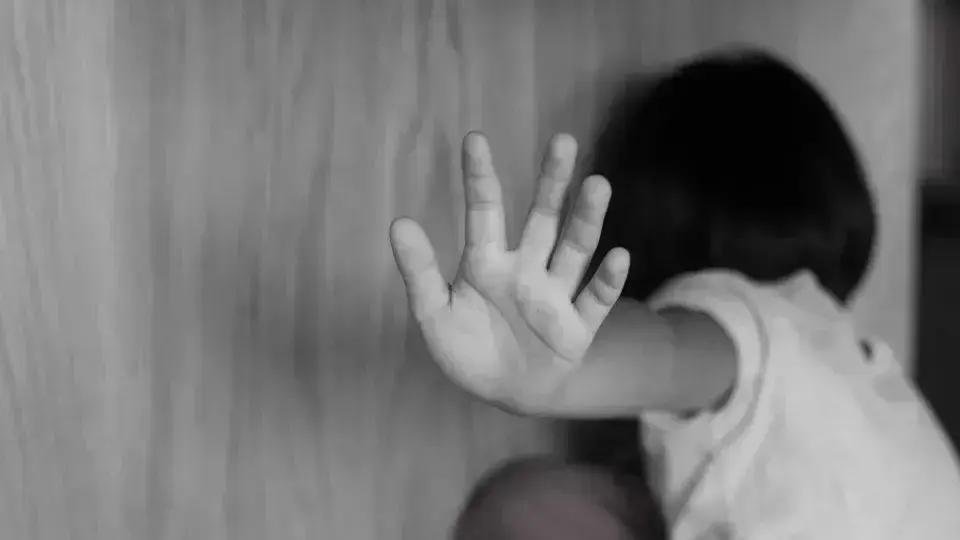 Mãe é Detida Sob Suspeita de Espancar Filha de 1 Ano e 3 Meses em SP
