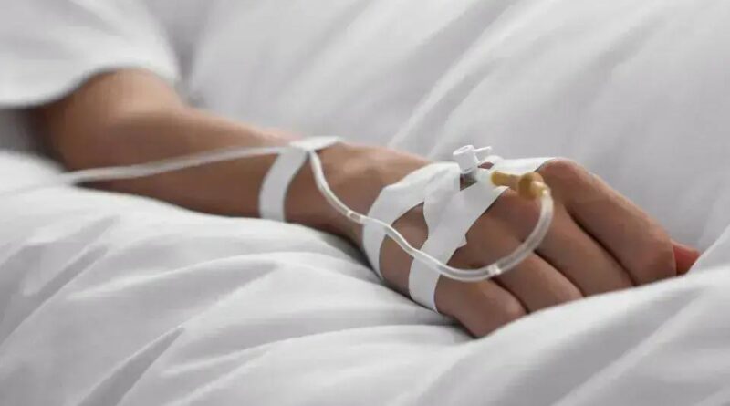 Mãe morre envenenada e filho fica em estado grave na Bahia