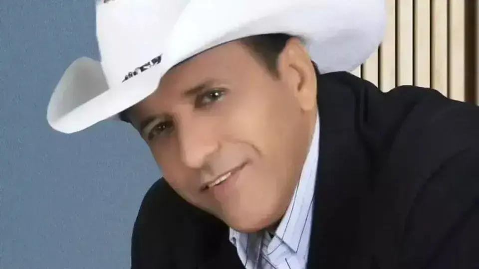 Morre cantor gospel Carlinhos Novaes aos 65 anos vítima de câncer intestinal