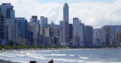 Obras na orla de Balneário Camboriú enfrentam desafios ambientais