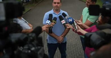 Polícia prende suspeito de roubo a casa da mãe de Flávio Bolsonaro