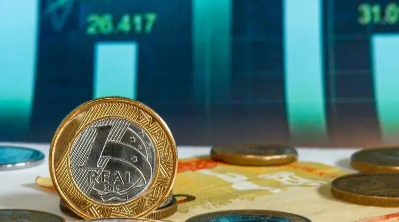 Projeções da Selic: Estabilidade em 15% até o Fim de 2025