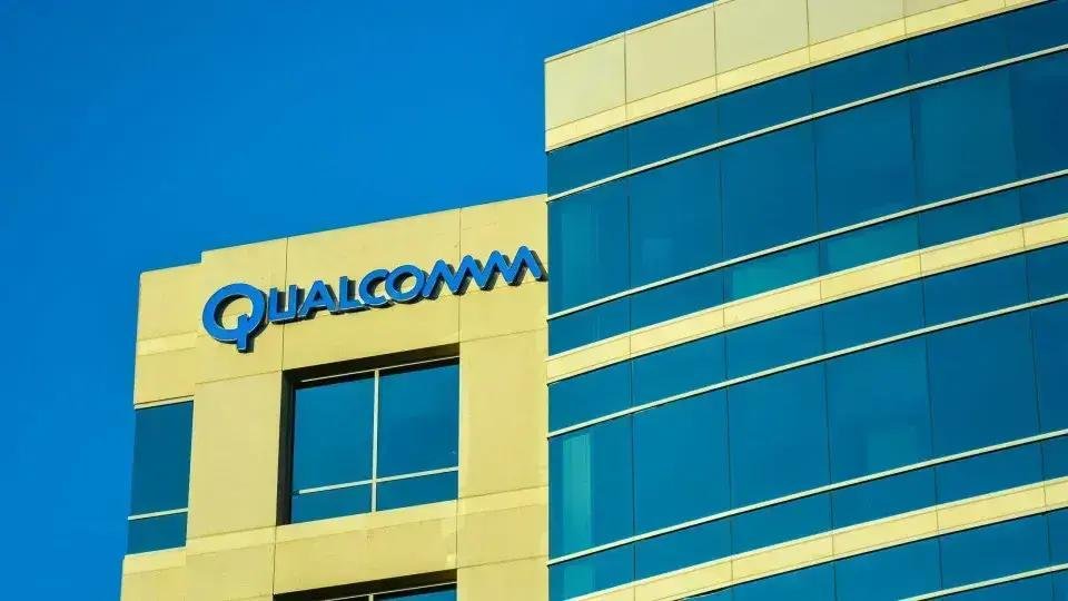 Qualcomm revela nova geração de chips Snapdragon focados em eficiência e IA