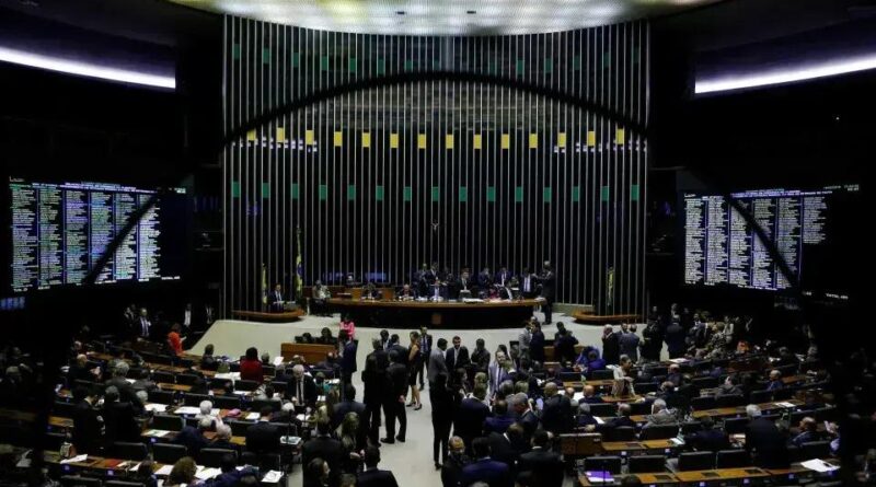 Supremo Tribunal Federal decide manter número de deputados federais para 2026