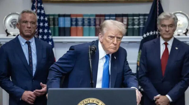 Trump sugere evitar paracetamol na gravidez; especialistas rebatem