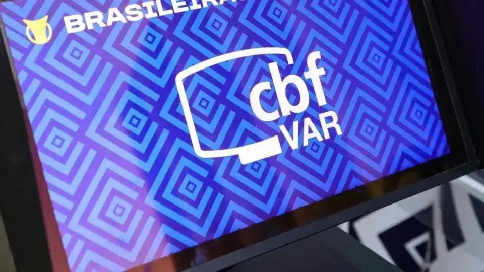 CBF solicita à FIFA autorização para divulgar áudios do VAR do São Paulo