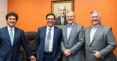 Cícero Lucena sinaliza retorno ao MDB e discute futuro político