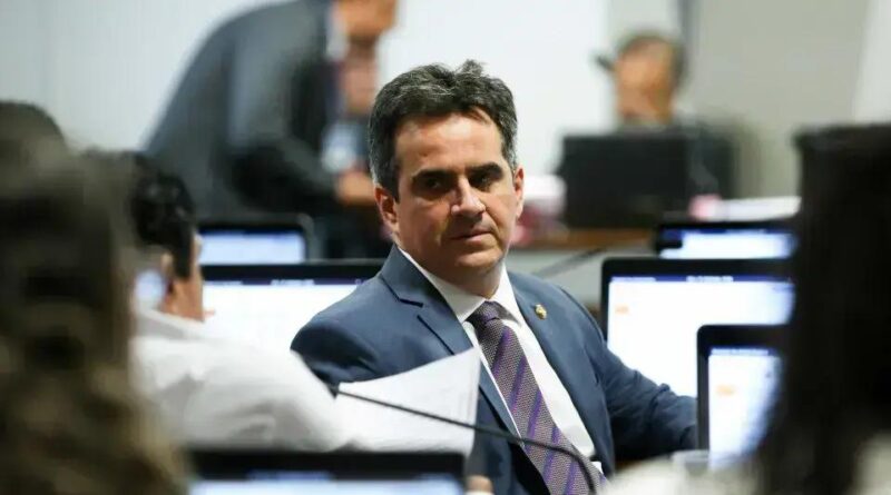 Ciro Nogueira visita Bolsonaro após críticas do bolsonarismo