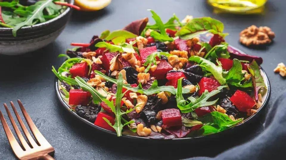 Descubra 3 Receitas Incríveis para Aproveitar Ameixas no Seu Dia a Dia