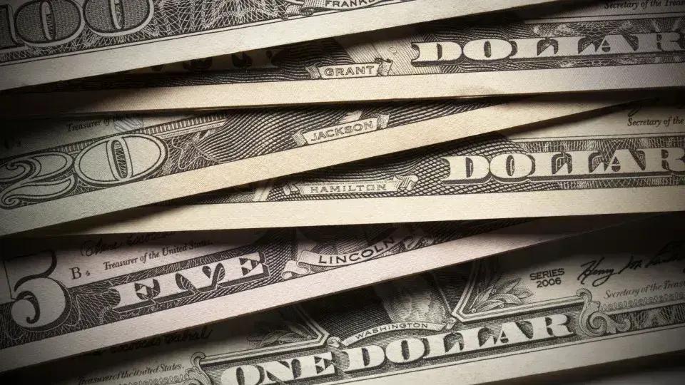 Dólar em queda e Bolsa em alta: o que está acontecendo em 2025?