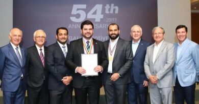 Gualter Ramalho recebe a Comenda José Carlos da Silva Júnior em evento solene