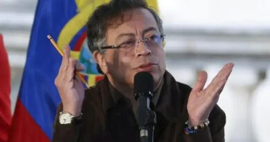 Gustavo Petro acusa EUA de assassinato em operação no Caribe