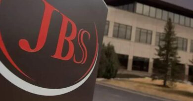 JBS anuncia investimento de US$ 70 milhões na avicultura paraguaia