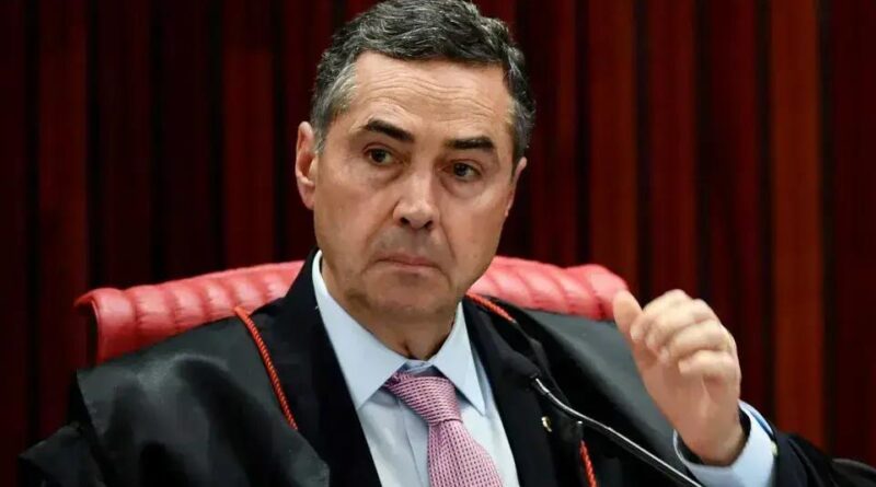 Luís Roberto Barroso anuncia sua aposentadoria do STF em outubro de 2025