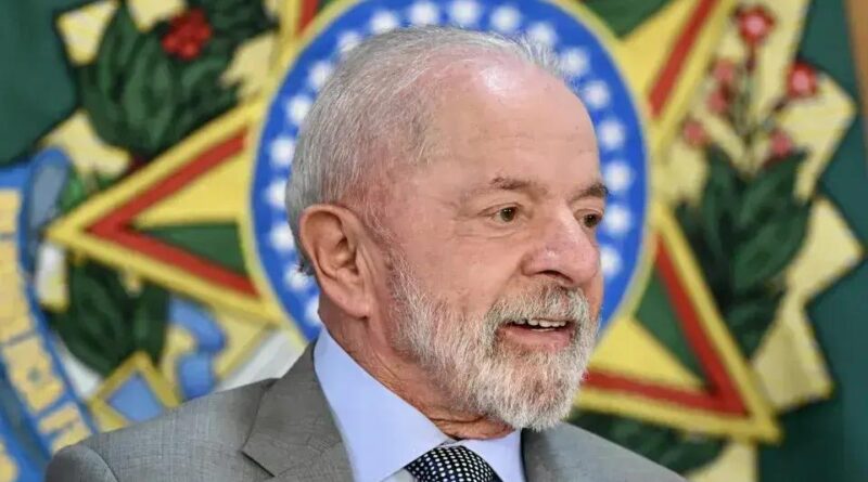 Lula apoia plebiscito por taxação de ricos e redução da jornada de trabalho