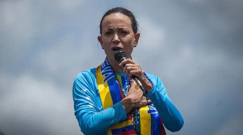 Maduro chama María Corina Machado de "bruxa demoníaca" após Nobel da Paz de 2025