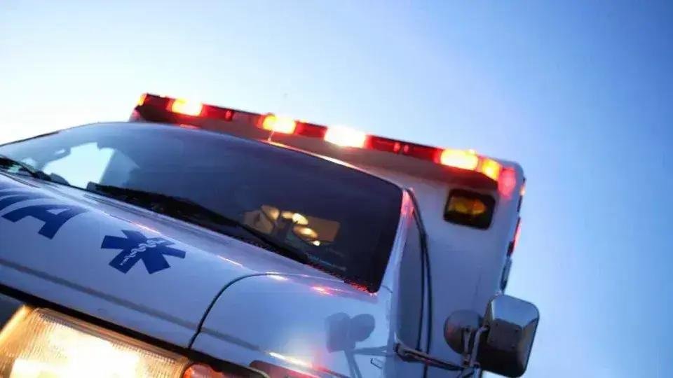 Motorista de ambulância é preso por estupro de sua enteada