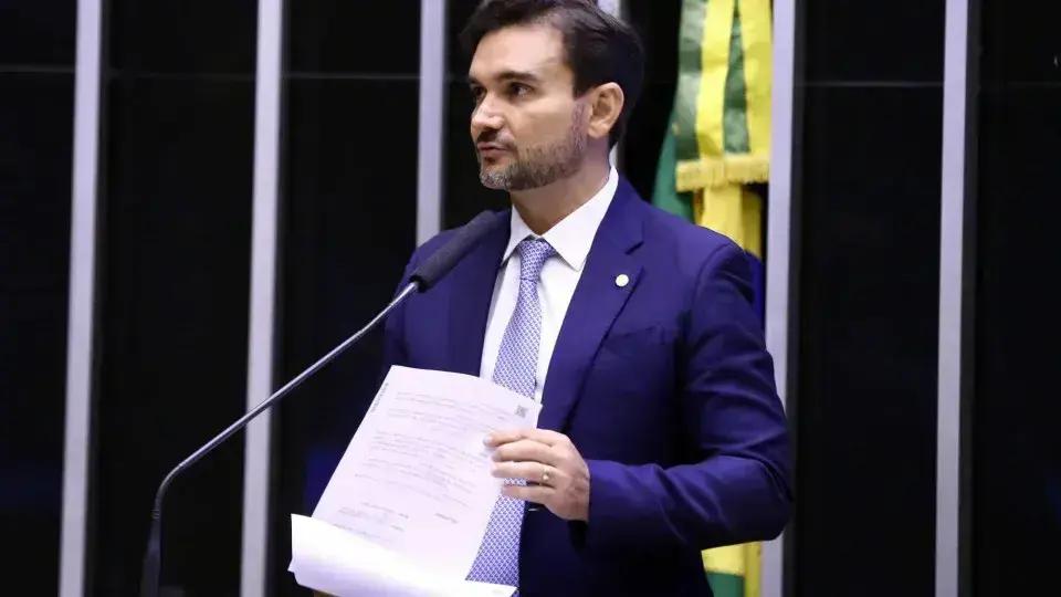 ‘Não dá pra ser casado e ter vida de solteiro’, diz Sabino