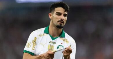 Palmeiras fretou avião para buscar Flaco López e Aníbal Moreno dos EUA