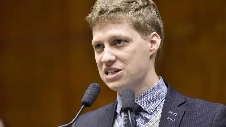 Processos contra deputados ligados a motim bolsonarista são instaurados