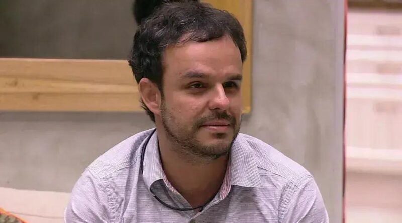 Vereador Adrilles Jorge é Investigado por Suspeita de Rachadinha