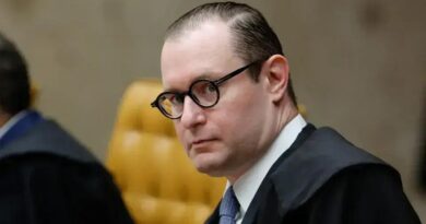 Zanin vota para manter Moro réu por calúnia contra Gilmar Mendes