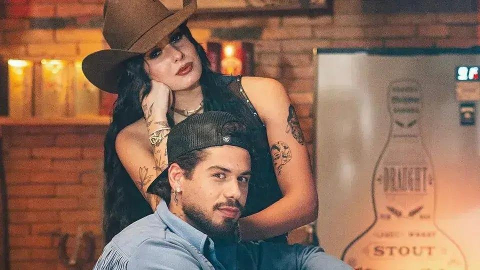 Zé Felipe e Ana Castela: O Clima Romântico nas Redes Sociais