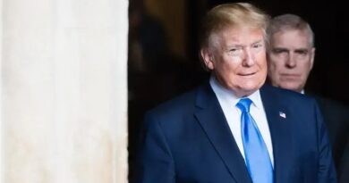 Donald Trump expressa solidariedade após príncipe André perder títulos reais