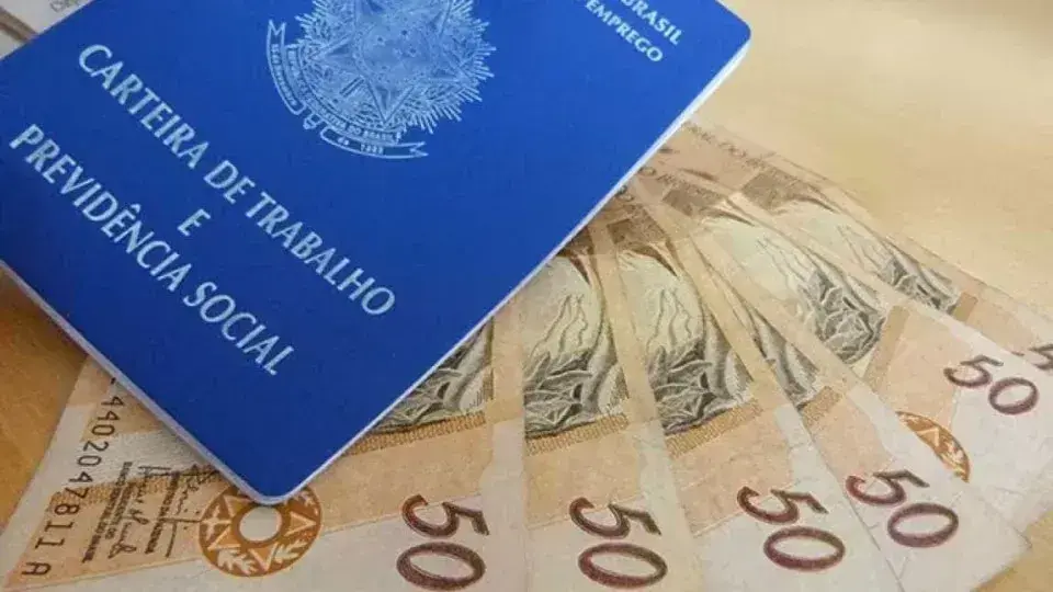 Governo reduz previsão do salário mínimo para R$ 1.627 em 2026