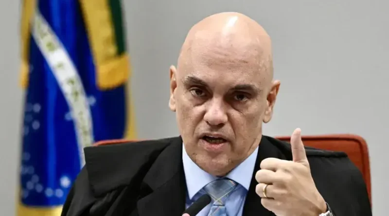 Moraes autoriza visita de familiares a generais condenados na prisão