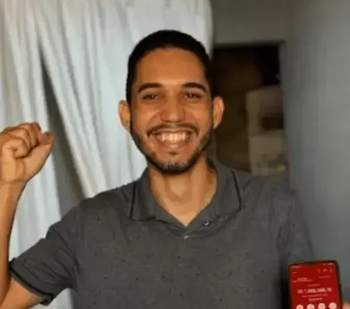 Motoboy de João Pessoa ganha prêmio de R$ 1 milhão com o Pix do Milhão