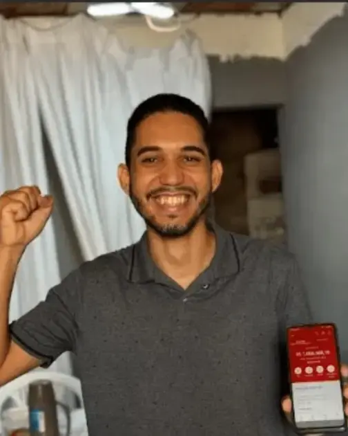 Motoboy de João Pessoa ganha prêmio de R$ 1 milhão com o Pix do Milhão