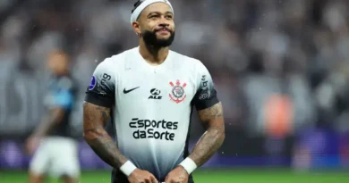 Procedimento no Joelho de Memphis Depay é comum entre atletas