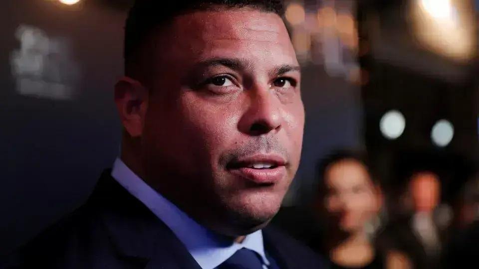 Ronaldo escala sua seleção dos 11 melhores jogadores da história do futebol