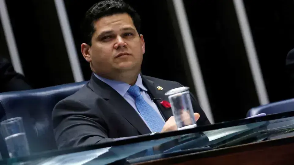 Senado aprova projeto que regulamenta aposentadoria de agentes de saúde