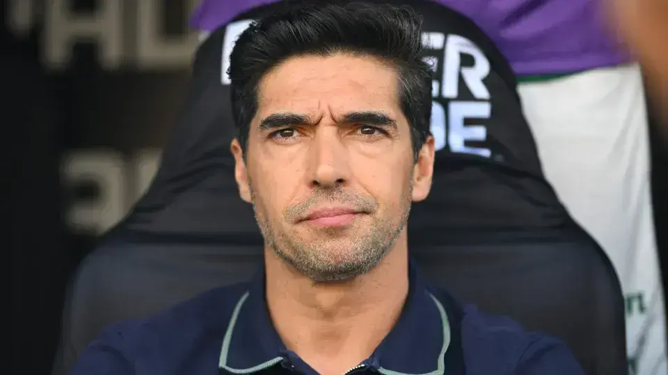 Abel Ferreira renova contrato com o Palmeiras até 2027