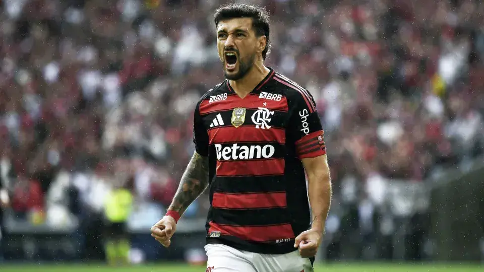 Arrascaeta brilha e garante vitória do Flamengo na Copa Intercontinental