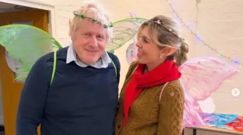 Boris Johnson aparece fantasiado de fada em aniversário da filha