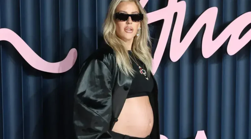 Ellie Goulding revela espera de segundo filho no Fashion Awards 2025