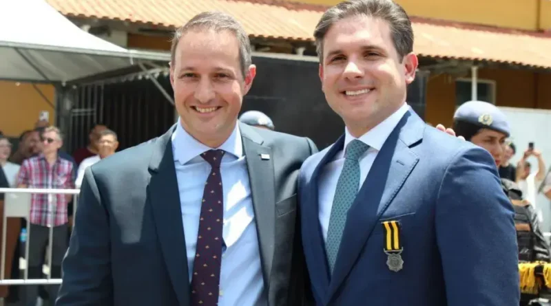 Hugo Motta recebe Medalha do Centenário da Polícia Militar de SP