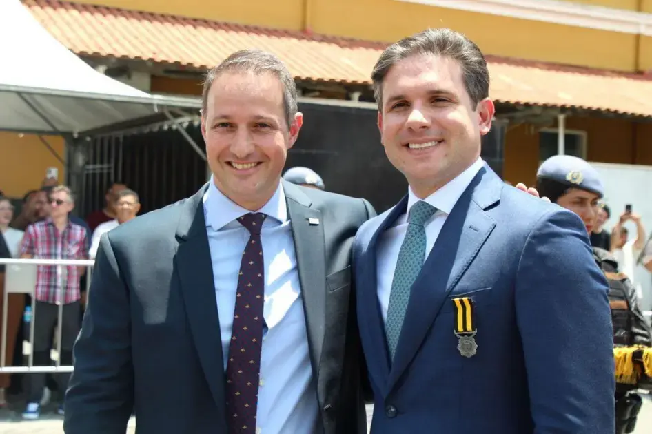 Hugo Motta recebe Medalha do Centenário da Polícia Militar de SP