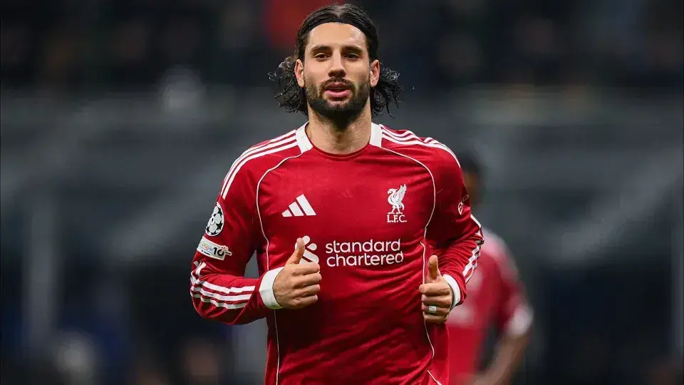 Liverpool derrota Inter de Milão após polêmica com Salah na Champions